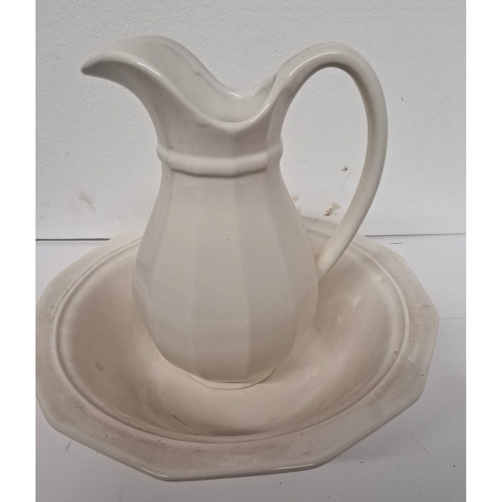 RARE 1970's Pfaltzgraff Heritage first White Pitcher And Bowl Set 10"
